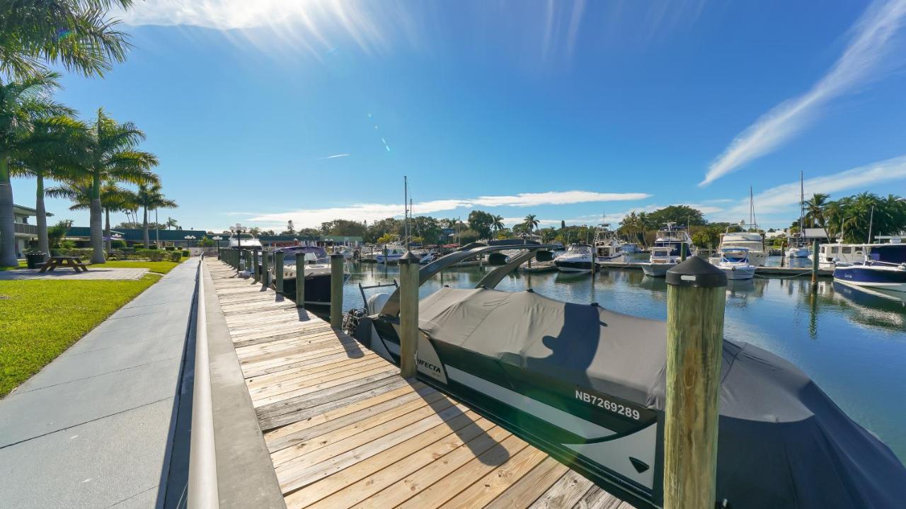 Heated Pool, Fireplace, 70" Tv, Waterfront & More! Sarasota Bagian luar foto