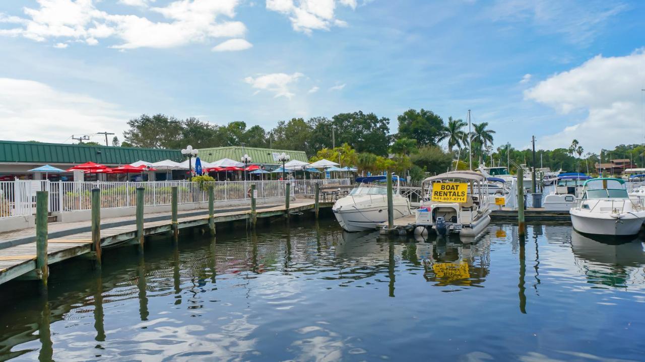 Heated Pool, Fireplace, 70" Tv, Waterfront & More! Sarasota Bagian luar foto