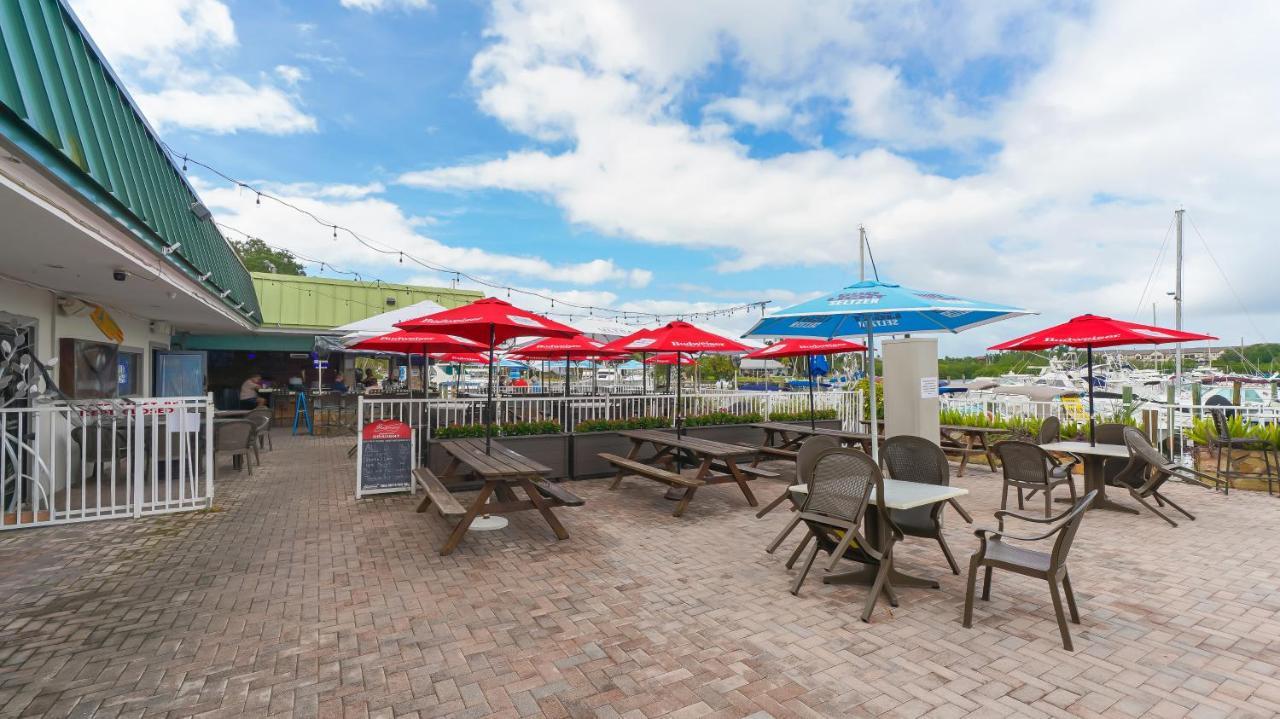 Heated Pool, Fireplace, 70" Tv, Waterfront & More! Sarasota Bagian luar foto