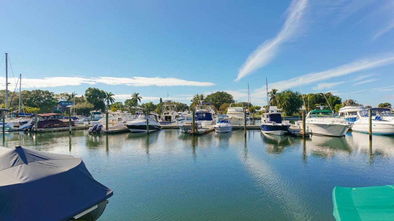 Heated Pool, Fireplace, 70" Tv, Waterfront & More! Sarasota Bagian luar foto